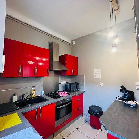 Appartement Ideal Au Coeur D Auxerre Bagian luar foto
